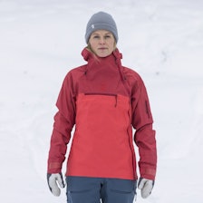 TESTET: Ydde Fjord anorakk. Foto: Kristoffer H. Kippernes Ydde Fjord anorakk dame test 2024