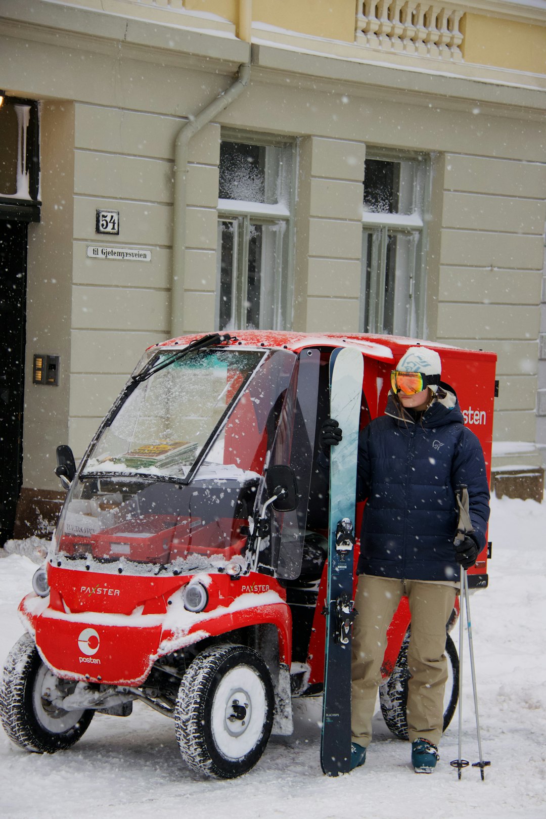 SENTRALT: Et slik snøfall fortjener vi vel hver vinter? Foto: Eivind Eidslott. SENTRALT: Et slik snøfall fortjener vi vel hver vinter? Foto: Eivind Eidslott.