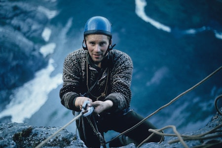 HISTORISK FØRSTEBESTIGNING: Her er Ole Daniel Enersen (22) få meter under toppen av Trollveggen under førstebestigningen i 1965. Foto: Leif Norman Patterson HISTORISK FØRSTEBESTIGNING: Her er Ole Daniel Enersen (22) få meter under toppen av Trollveggen under førstebestigningen i 1965. Foto: Leif Norman Patterson