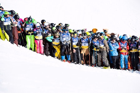 NERVEPIRRENDE: Spenningen er til å ta og føle på sekundene før starten går. Foto: Dominic Zimmermann / Red Bull Content Pool Red Bull Home run