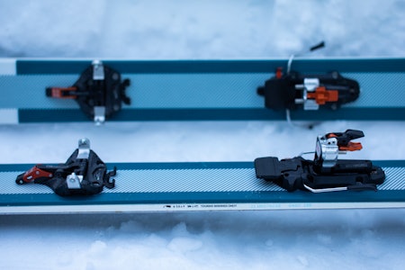 BRA KOMBO: ATK C-Raider kombinerer lav vekt med gode kjøreegenskaper - og noen irriterende greier. Foto: Tore Meirik toppturbinding