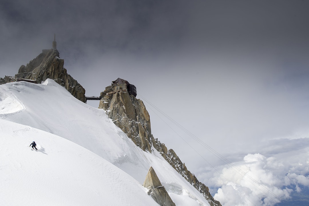 Bakgården: Skikjøring ned rennene fra Aguille du Midi har vært med på å forme Tormod som skikjører. Foto: Hans Kristian Krogh-Hanssen Aguille du Midi
