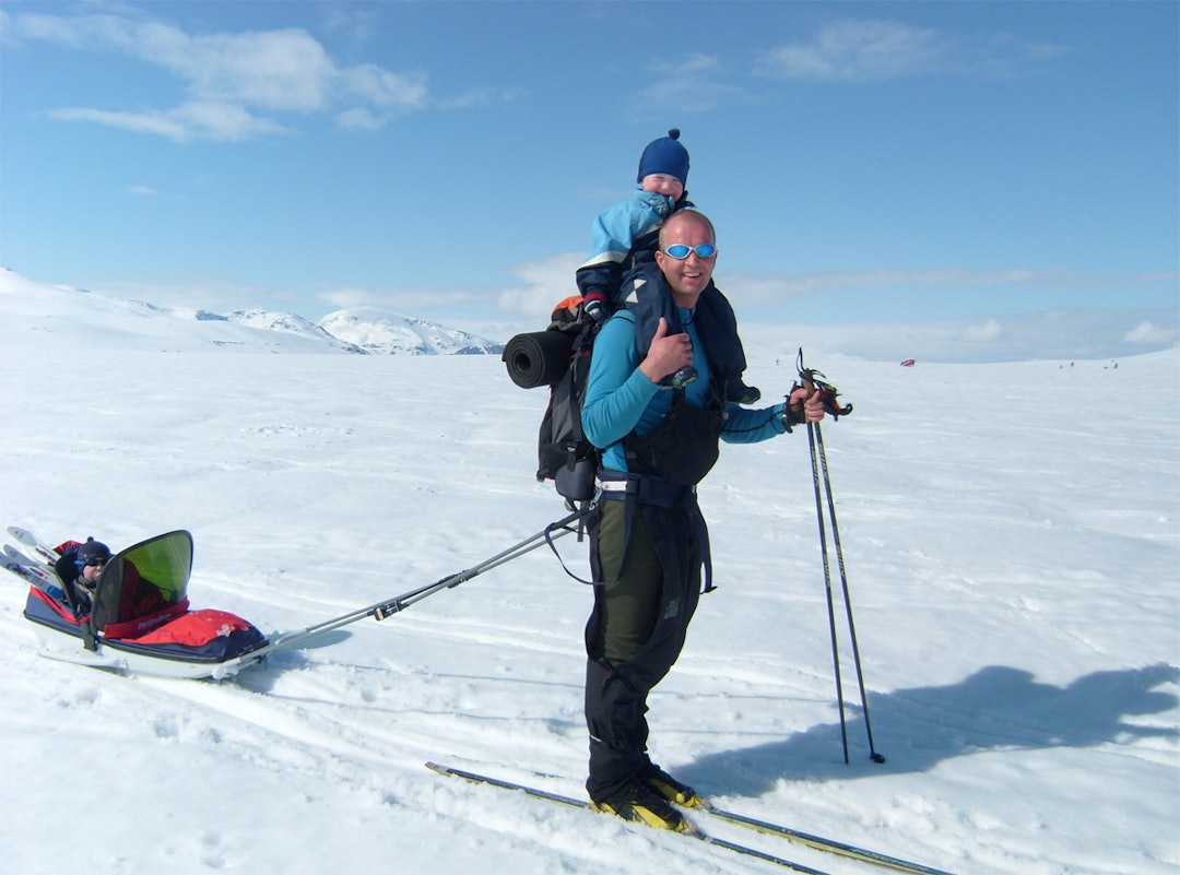 Skitur på Valdresflya 17. mai 2008 hvor jeg gikk først i familietoget med tvillingene Sigurd og Storm. Foto: Privat Skitur på Valdresflya 17. mai 2008 hvor jeg gikk først i familietoget med tvillingene Sigurd og Storm. Foto: Privat