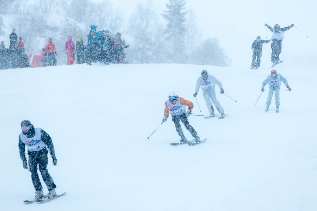 FØRSTEMANN: Kinesisk utfor handler om å være førstemann ned fjellet. Foto: Red Bull Content Pool FØRSTEMANN: Kinesisk utfor handler om å være førstemann ned fjellet. Foto: Red Bull Content Pool