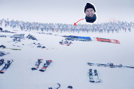 FELLESSTART: – Det er en fordel å komme ut fra skibytte som topp fem, så er det lurt å ha finpusset løpeformen i skistøvler og øve seg på å kaste seg i skiene, sier Anton Sæten. Foto: Red Bull Content Pool FELLESSTART: – Det er en fordel å komme ut fra skibytte som topp fem, så er det lurt å ha finpusset løpeformen i skistøvler og øve seg på å kaste seg i skiene, sier Anton Sæten. Foto: Red Bull Content Pool