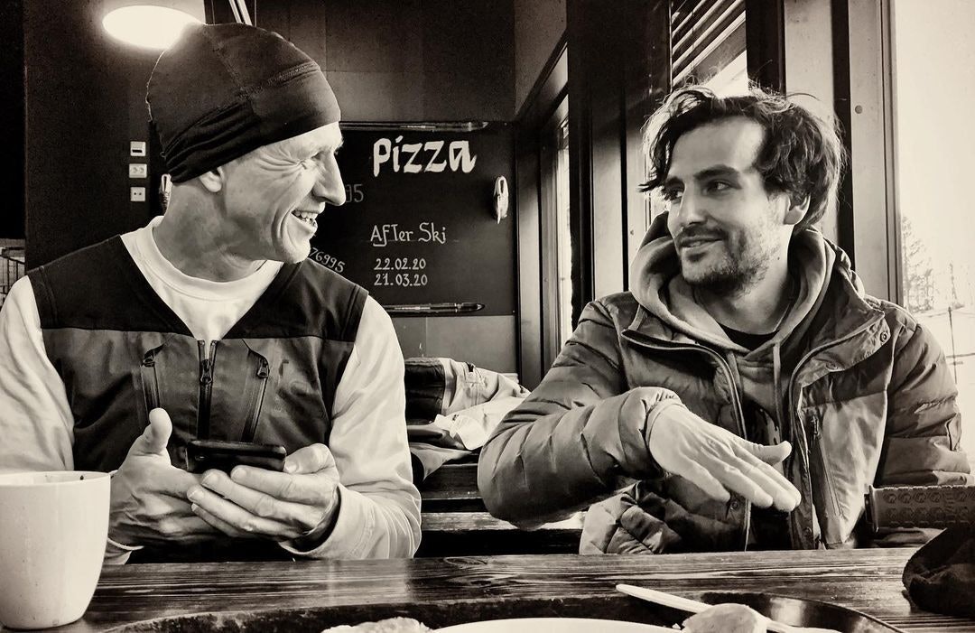 VIL REKRUTTERE: Terje Haakonsen og Leo Cittadella ønsker å bruke tid på å rekruttere folk til snowskate-sporten. Foto: Privat