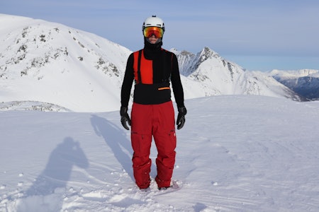 Vi har testet Mammut Haldigrat HS selebukse. Foto: Siv-Elin Skogen mann på vinterfjellet