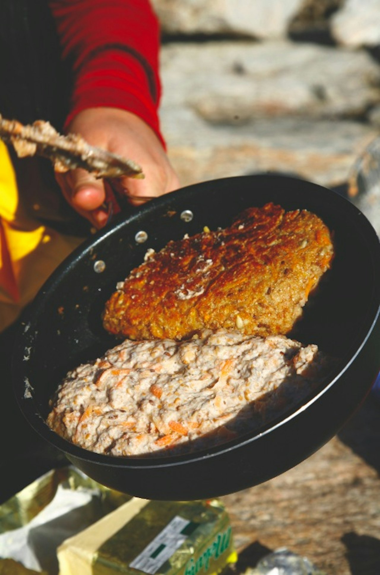 PANNESTEKT: Ferskt brød, rett fra panna. Foto: Sigrid Henjum pannestekt brød turmat