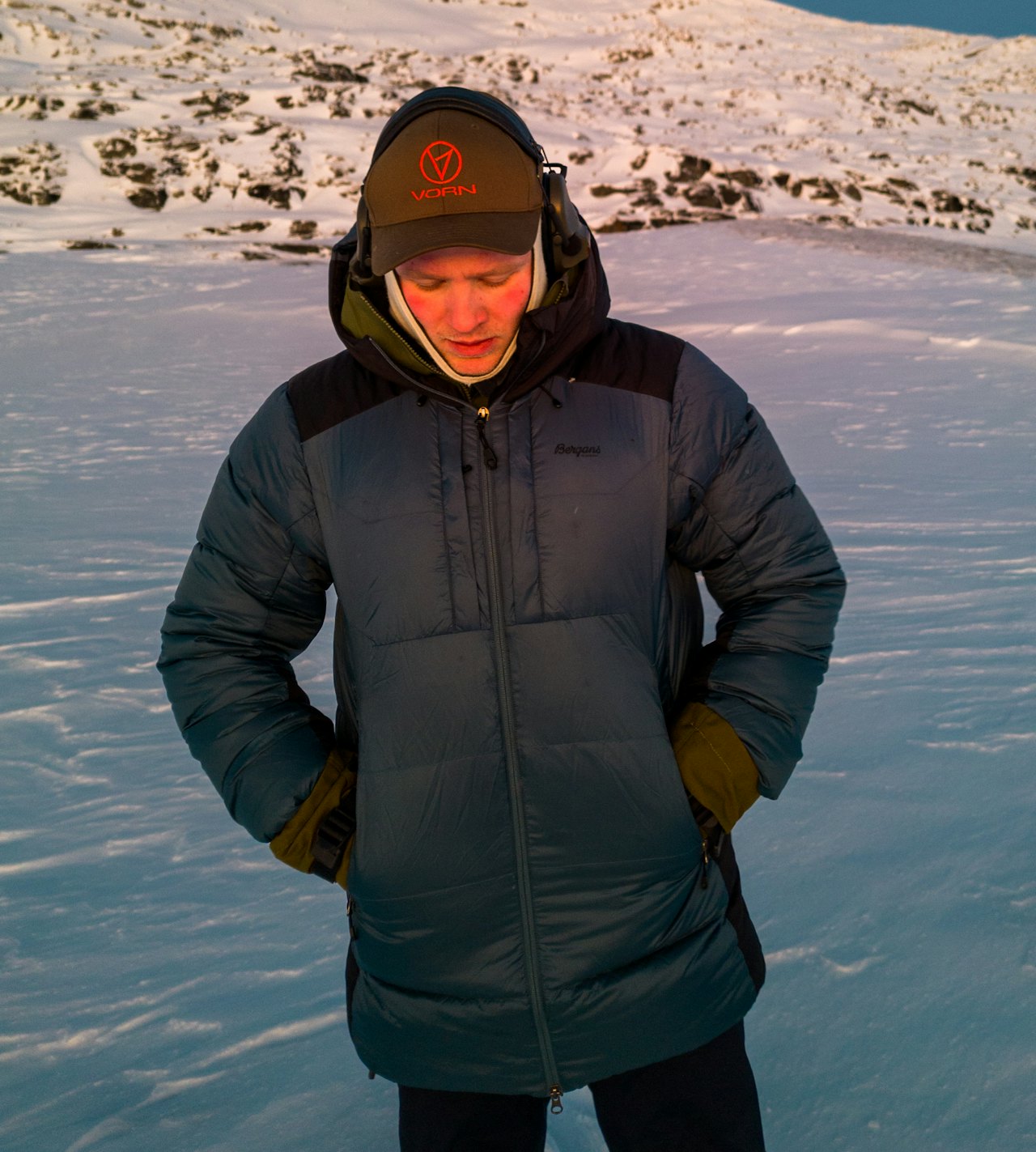 LANG OG VARM: Kan denne være verdt kjøpet? Test av Bergans Magma Extreme Down dunjakke