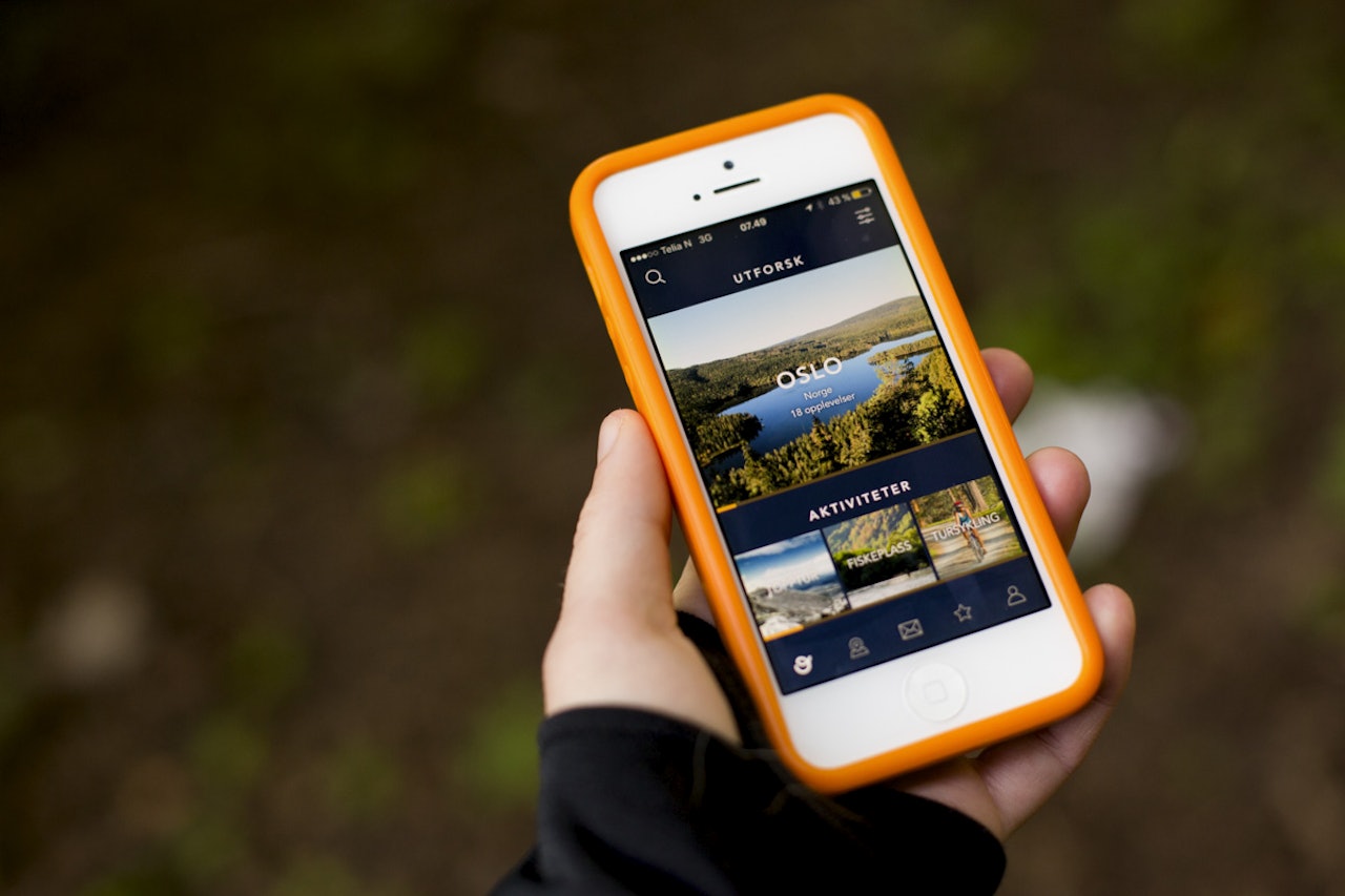 FRILUFTS-APPENE: Det finnes en rekke apper som gir deg turtips i nærheten av der du befinner deg.. Foto: Line Hårklau tur-apper apper for friluftsliv