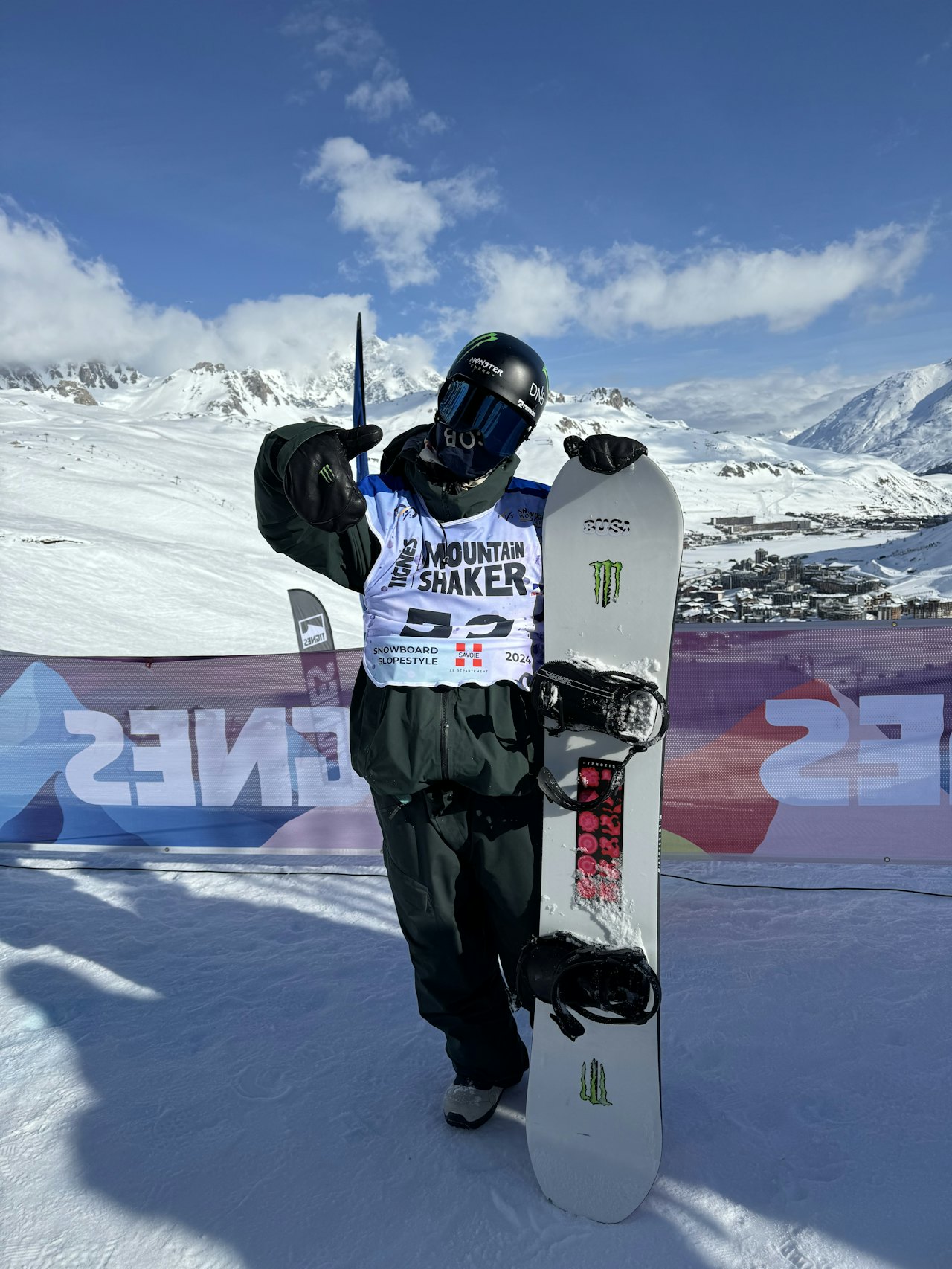 WORLD CUP DEBUT: Birk Ruud var uheldig i sin første verdenscup på snowboard. Til tross for dette har flere eksperter trua på freeskikjøreren og hans snowboardsatsing. Foto: Christoffer Schach Birk Ruud snowboard World Cup debut