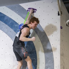 NORDISK MESTER: Per Ravlo-Caspersen topper svaet i finalen som den eneste i klassen U20 og herre senior. Foto: Antti Peltola Klatrer som er glad