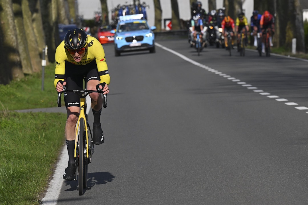 NÅDESTØTET: Matteo Jorgenson spilte kortene perfekt sammen med Tiesj Benoot i Dwars door Vlaanderen. Foto: Cor Vos