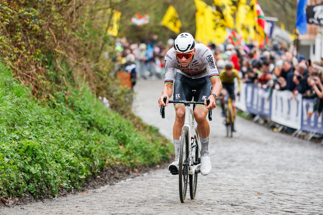 OVERLGEN: Mathieu van der Poel tok sin tredje seier i Flandern rundt. Foto: Cor Vos