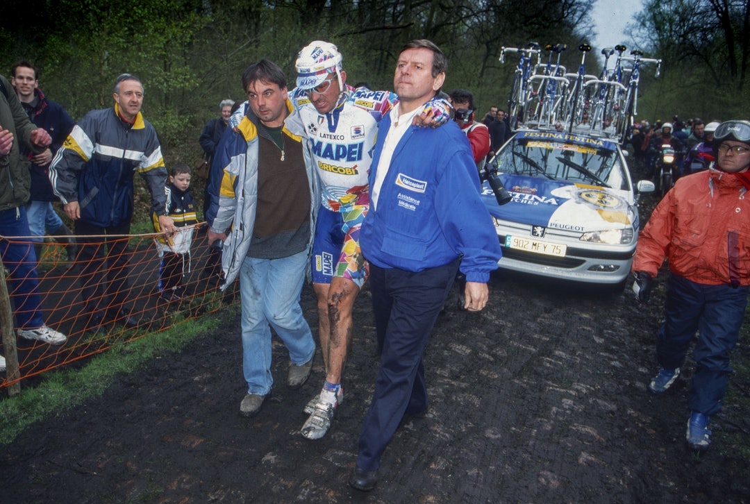 KVESTET: Johan Museeuw var ute i lang tid etter den stygge velten, men kom tilbake og vant rittet igjen i 2000. Foto: Cor Vos