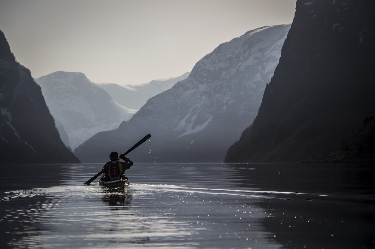 GRØNNLISTA:  Næræyfjorden og Geirangerfjorden er de eneste fjordene i Norge som står på Unescos verdensarvliste. Foto: Rolv-Erik Berge