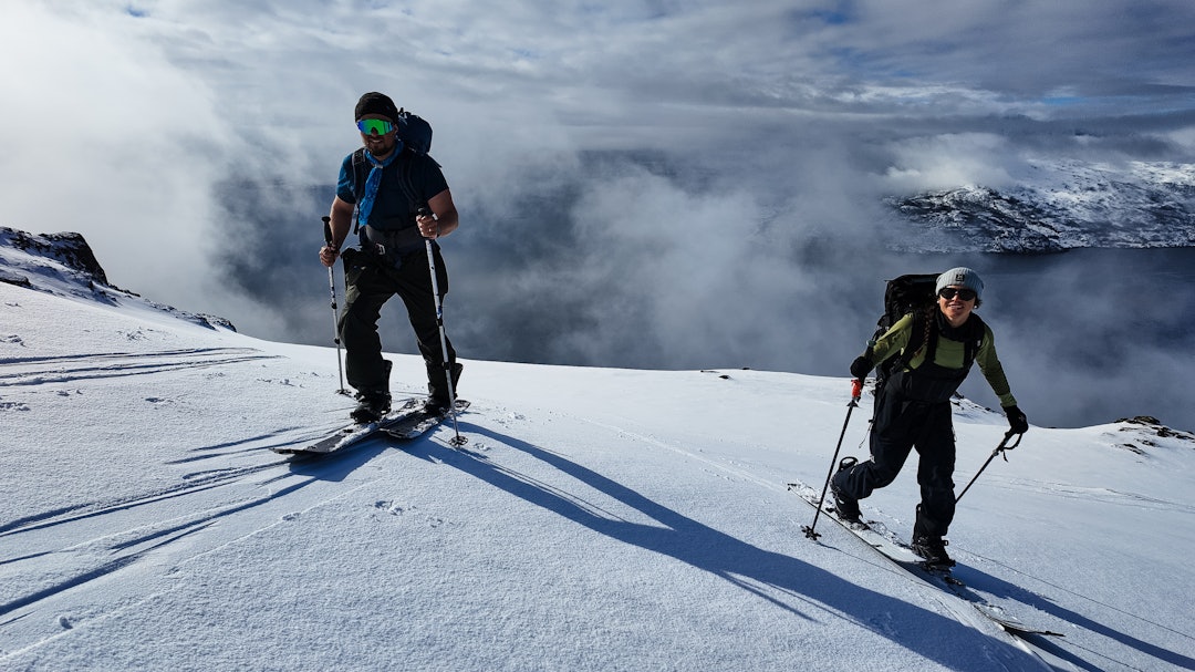VÅR: April kan være måneden med både pudder og t-skjorte-vær. Foto: Christian Nerdrum VÅR: April kan være måneden med både pudder og t-skjorte-vær. Foto: Christian Nerdrum
