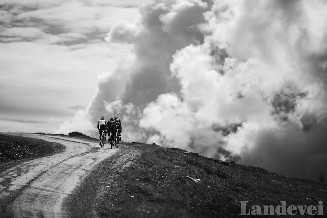 LØGNAKTIG BRATT? Peer Gynt seterveg ligger nord for Vinstra. Ta turen og bli et lykkeligere menneske. Foto: Magnus Roaldset Furset.