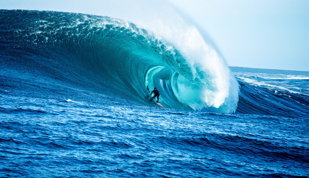 RÁN: Etter ti år med planlegging og forberedelser var omsider Freddie Meadows klar for å surfe Rán sitt fulle potensial. Foto: Magnus Nordmo