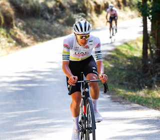 STORFAVORITT: Det lukter seier til Tadej Pogačar lang vei foran årets Giro d'Italia. Foto: Cor Vos