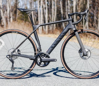 POPULÆR: Canyon Endurace tilbyr en balanse mellom komfort og prestasjon som er lett å sette pris på. Alle foto: Knut Andreas Lone POPULÆR: Canyon Endurace tilbyr en balanse mellom komfort og prestasjon som er lett å sette pris på. Alle foto: Knut Andreas Lone