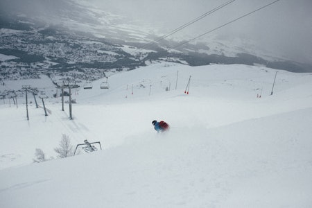 FRIKJØRINGSPARADIS: Det er full krangel mellom heiseier og grunneier i Hovden i Oppdal. Konsekvensen kan være at skiheisen blir avviklet. Arkivfoto: Kristoffer Kippernes PUDDERKJØRING