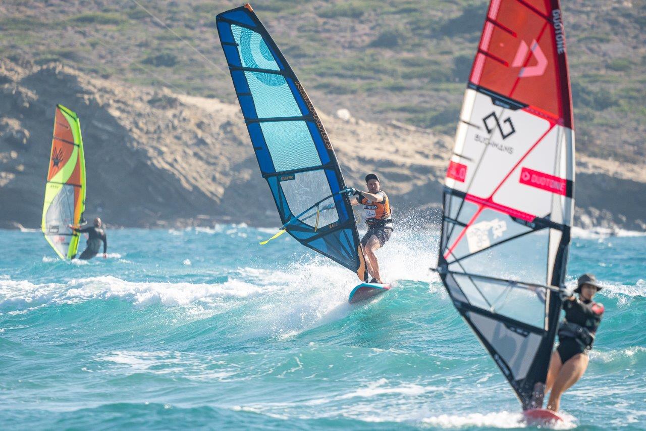 ONSHORE: Koselige oneshore bølgeforhold. Litt som hjemme på Østøandet for Ole Erik Carlsen. Foto: EyeSeaYou / Nick Jones