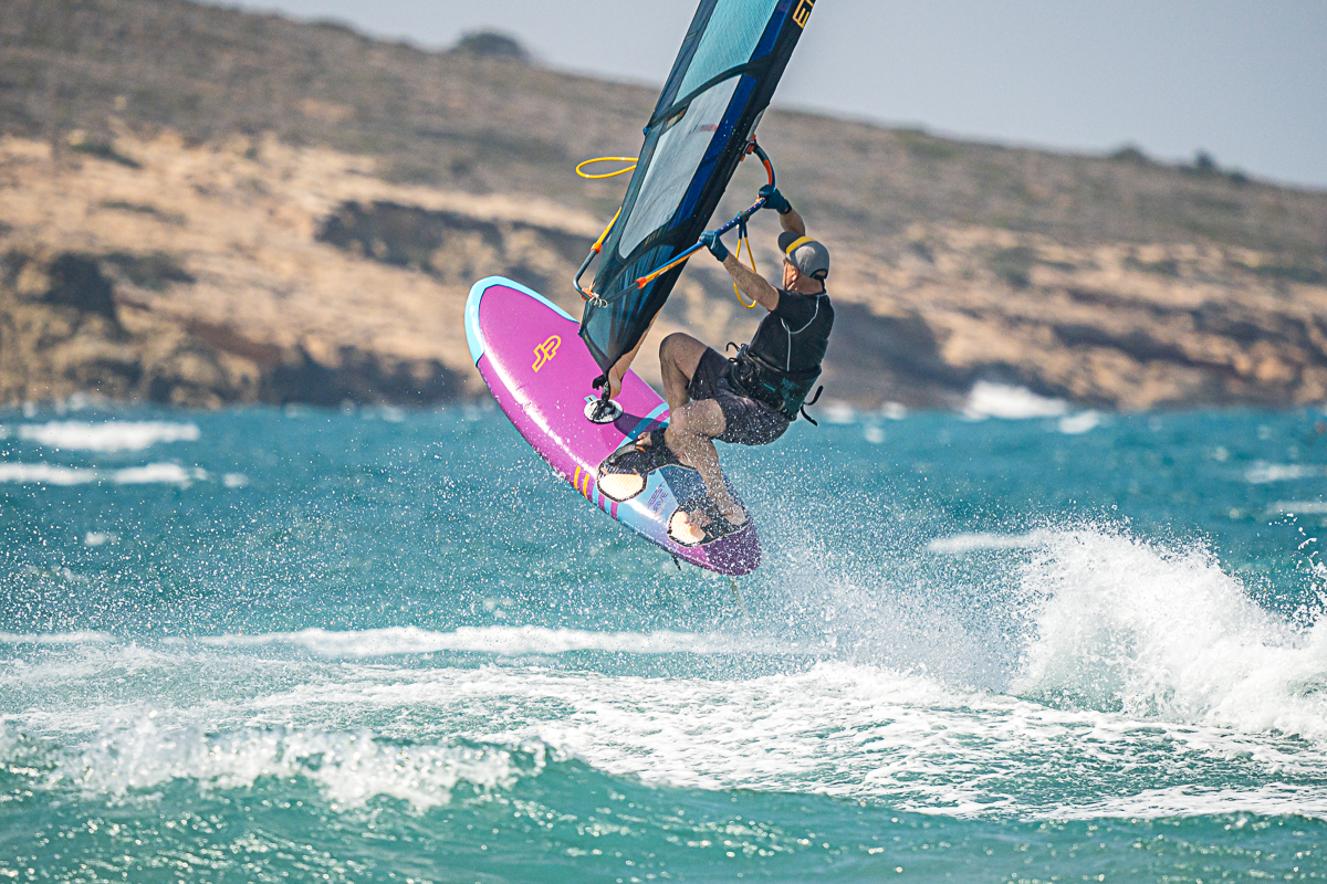 LUFT OG VANN: Klinikken tar for seg alle aspekter av windsurfing. Foto: EyeSeaYou / Nick Jones