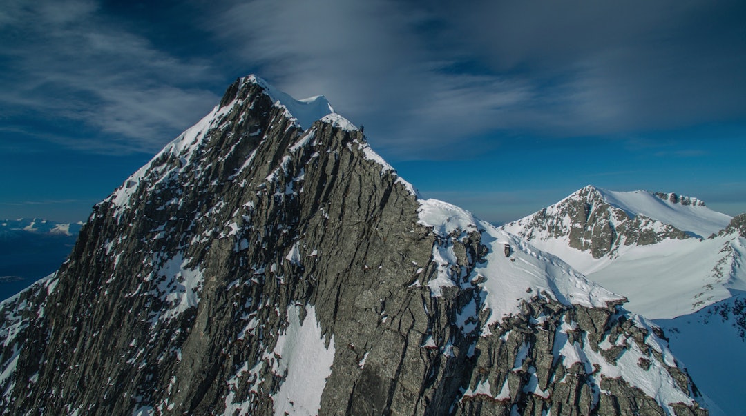 Kilian Jornet på vei opp østryggen på Kirketaket. Foto: Matti Bernitz kirketaket kilian jornet