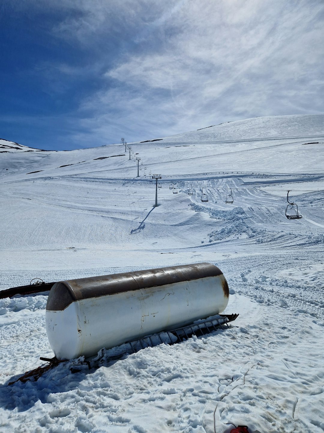 ÅPNER LØRDAG: Stryn sommerskisenter. Foto: Nina Lensebakken sommerskisenter og en tank