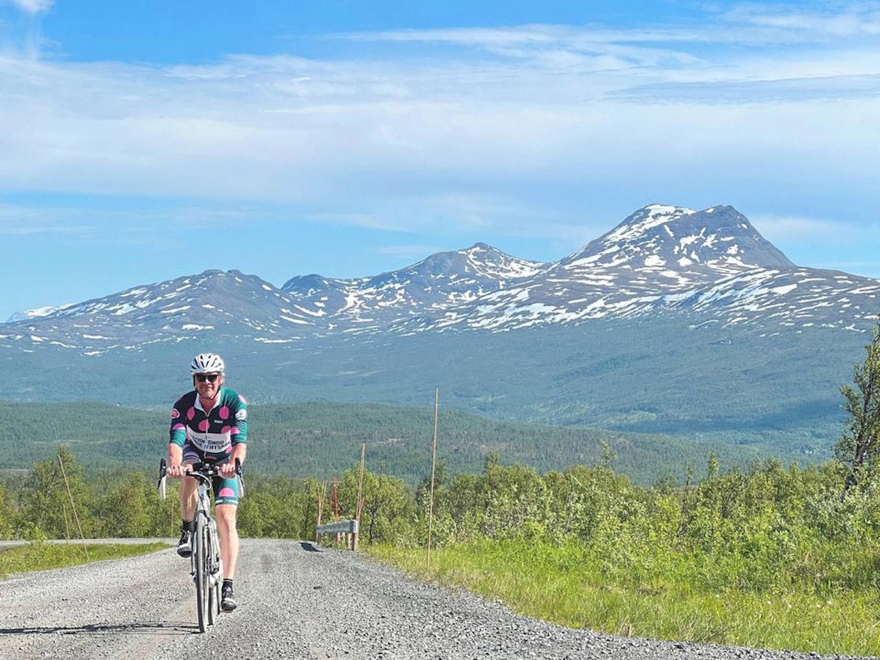 STORSLÅTT: Strade Statskog Blåtind går i spektakulære omgivelser i Nord-Norge. Foto: Trond Gunnar Skillingstad. STORSLÅTT: Strade Statskog Blåtind går i spektakulære omgivelser i Nord-Norge. Foto: Trond Gunnar Skillingstad.