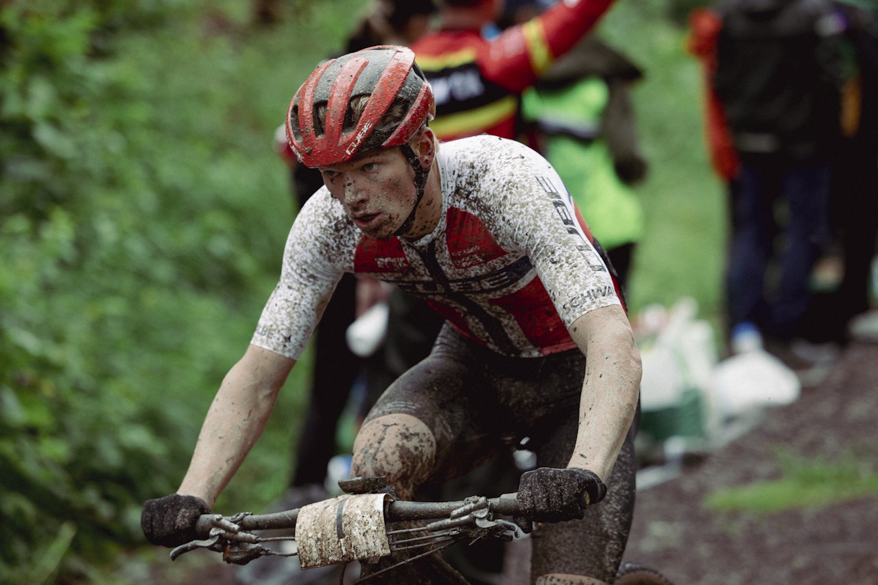 FRA GJØRMA: Knut Røhme har forhåpentligvis fått vasket av seg Østmarka etter sist norgescup-helg, og er klar for verdenscup i Italia sammen med flere andre norske syklister. Foto: Snorre Veggan. knut røhme sykler ritt på skullerud