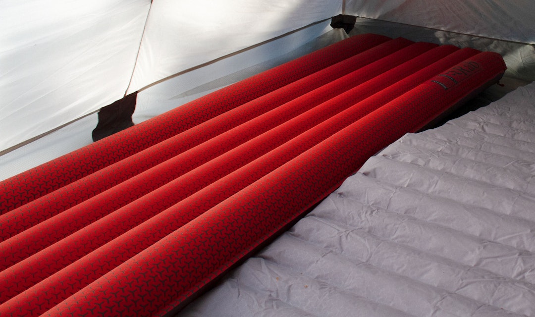 STREKK UT: Ionosphere (t.v) scorer høyt på komfort. Foto: Gunhild Soldal test av rab ionosphere 5.5