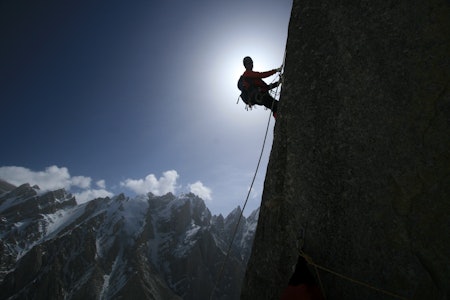 Stein-Ivar Gravdal i aksjon på Norskeruta på Great Trango Tower i Pakistan. trango norskeruta Rolf bae Stein-Ivar Gravdal great trango tower