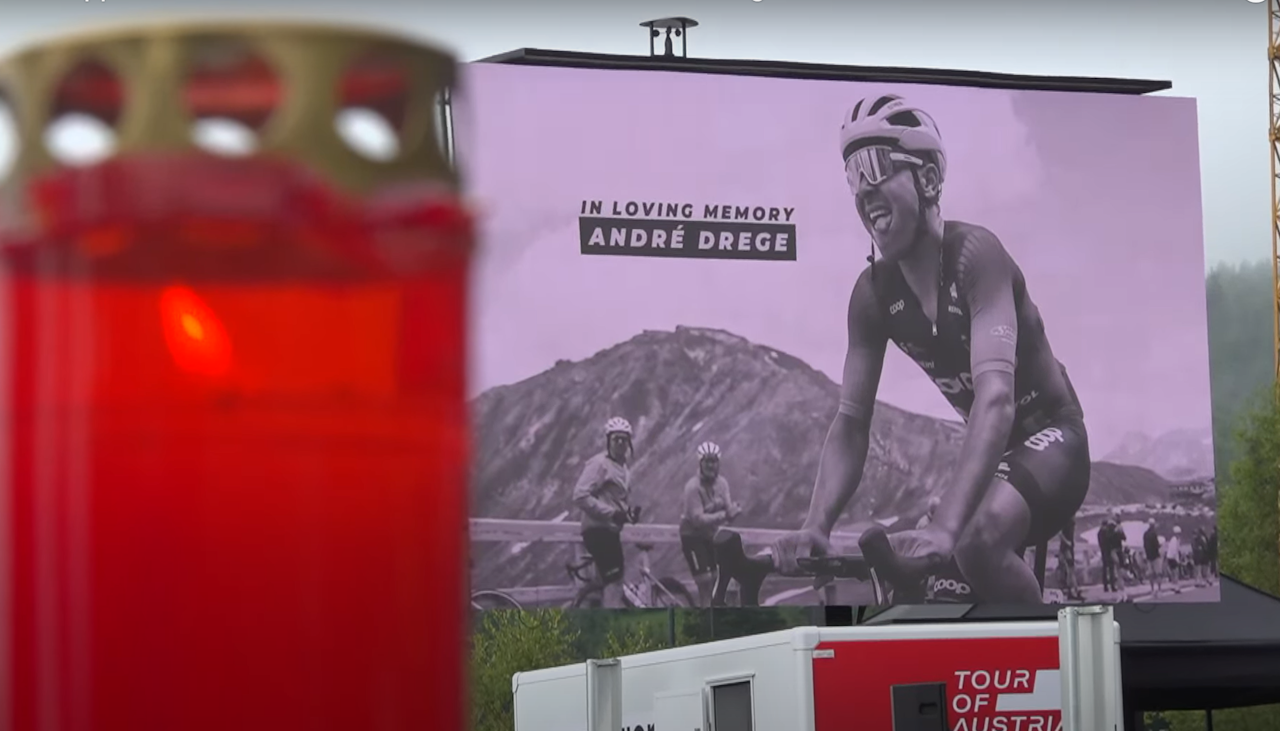 TOK FARVEL: Tour of Austria laget en verdig minnemarkering for André Drege. Hele minnerittet ble også streamet direkte via YouTube. FOTO: Skjermdump fra YouTube TOK FARVEL: Tour of Austria laget en verdig minnemarkering for André Drege. Hele minnerittet ble også streamet direkte via YouTube. FOTO: Skjermdump fra YouTube