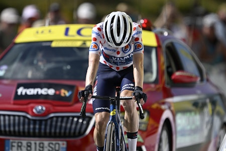 RESIGNERT: Visma | Lease a Bike spilte igjennom Jonas Vingegaard, men han maktet ikke å sette ballen i det åpne målet. Han traff faktisk ikke en gang målet under dagens blytunge etappe i Pyreneene. FOTO: Cor Vos RESIGNERT: Visma | Lease a Bike spilte igjennom Jonas Vingegaard, men han maktet ikke å sette ballen i det åpne målet. Han traff faktisk ikke en gang målet under dagens blytunge etappe i Pyreneene. FOTO: Cor Vos