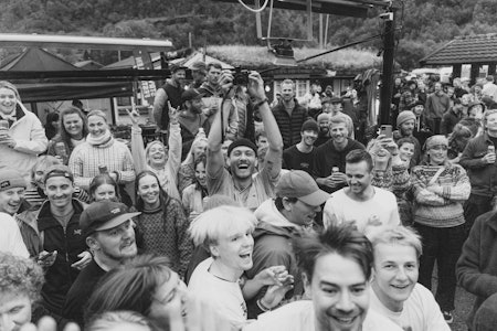 I SITT ESS: Ramón der han trives best. Sammen med folk, med et kamera mellom hendene. Foto: Pernille Holsvik. I SITT ESS: Ramón der han trives best. Sammen med folk, med et kamera mellom hendene. Foto: Pernille Holsvik.