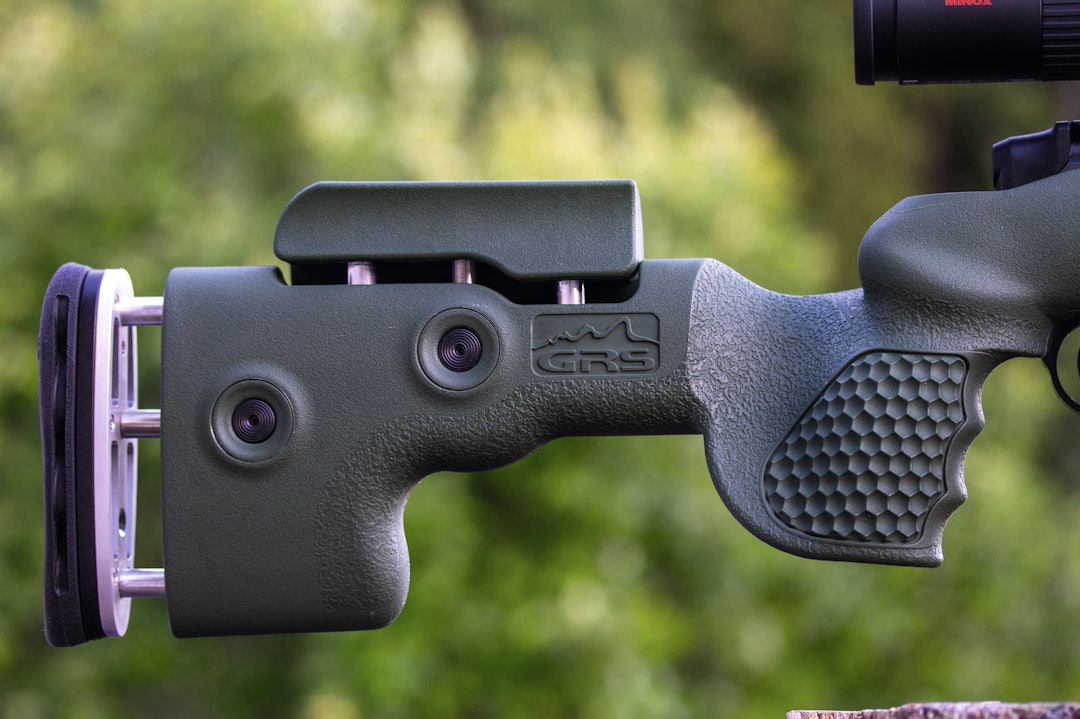 PRAKTISK: GRS Fenris har innfelte knapper som gjør det lett å tilpasse stokken. PRAKTISK: GRS Fenris har innfelte knapper som gjør det lett å tilpasse stokken.