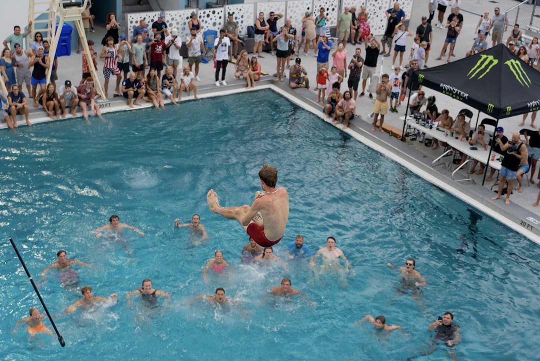 SOFA: Denne landingen kjentes kunne nok merkes i god tid etterpå. Foto: Brad Rumpit SOFA: Denne landingen kjentes kunne nok merkes i god tid etterpå. Foto: Brad Rumpit