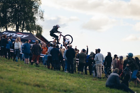 SOSIALT: Nye stier, og kanskje nye sykkelvenner? Sommeren har flere sykkelfestivaler å by på. Foto: Gisle Johnsen/@locteit Foto: Gisle Johnsen