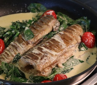 SNADDER: Lite smaker bedre enn selvfangst, enten du spiser ute eller når du kommer hjem. Foto: Kjell-Harald Myrseth ørret surret i rømme