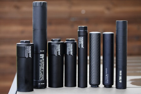 BEST: Det er ingen dårlige dempere i testen. Du kan få lyddempere som passer til både storviltrifla og salongrifla, men den beste demperen til en 22 LR er en demper som er laget for dette kaliberet. BEST: Det er ingen dårlige dempere i testen. Du kan få lyddempere som passer til både storviltrifla og salongrifla, men den beste demperen til en 22 LR er en demper som er laget for dette kaliberet.