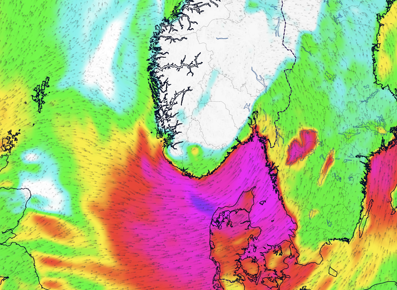 LAVTRYKK: Slik ser det ut ifølge windguru sine prognoser fredag kl. 19.00. Skjermbilde: Windguru LAVTRYKK: Slik ser det ut ifølge windguru sine prognoser fredag kl. 19.00. Skjermbilde: Windguru