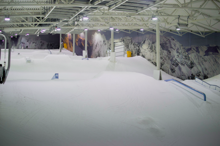 MER Å LEKE PÅ: Slik er deler av parken på SNØ i dag, men innen kort tid vil den bli større og bedre. Foto: Fredrik Ouren Jostad SNØ innendørs skihall på Lørenskog