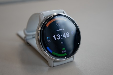 TESTET: Garmin Venu 3 er en smartklokke med GPS og en rekke funksjoner tilpasset en aktiv livsstil. Foto: Gunhild Aa. Soldal garmin venu 3