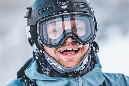 SNØJEGER: Emil på den evige jakten etter den perfekte pudderopplevelsen. Foto: Simon Sjøkvist SNØJEGER: Emil på den evige jakten etter den perfekte pudderopplevelsen. Foto: Simon Sjøkvist