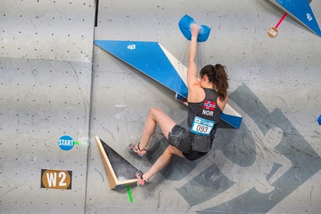 Ingrid Kindlihagen med sesongbeste i EM. Her avbildet fra verdenscup tidligere i år. Foto: Slobodan Miskovic /IFSC jente som klatrer