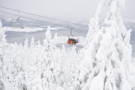 NOW HIRING: SkiStar gjør seg klar til en ny vintersesong og trenger 2700 medarbeidere til sine destinasjoner i Sverige og Norge. Foto: Skistar NOW HIRING: SkiStar gjør seg klar til en ny vintersesong og trenger 2700 medarbeidere til sine destinasjoner i Sverige og Norge. Foto: Skistar