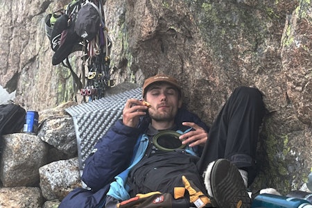 SLUTT: – Eg har sett meg lei på menn i bar overkropp. Eg er ikkje ein av dei, det treng ikkje du å vere heller. : Privat pål bringe