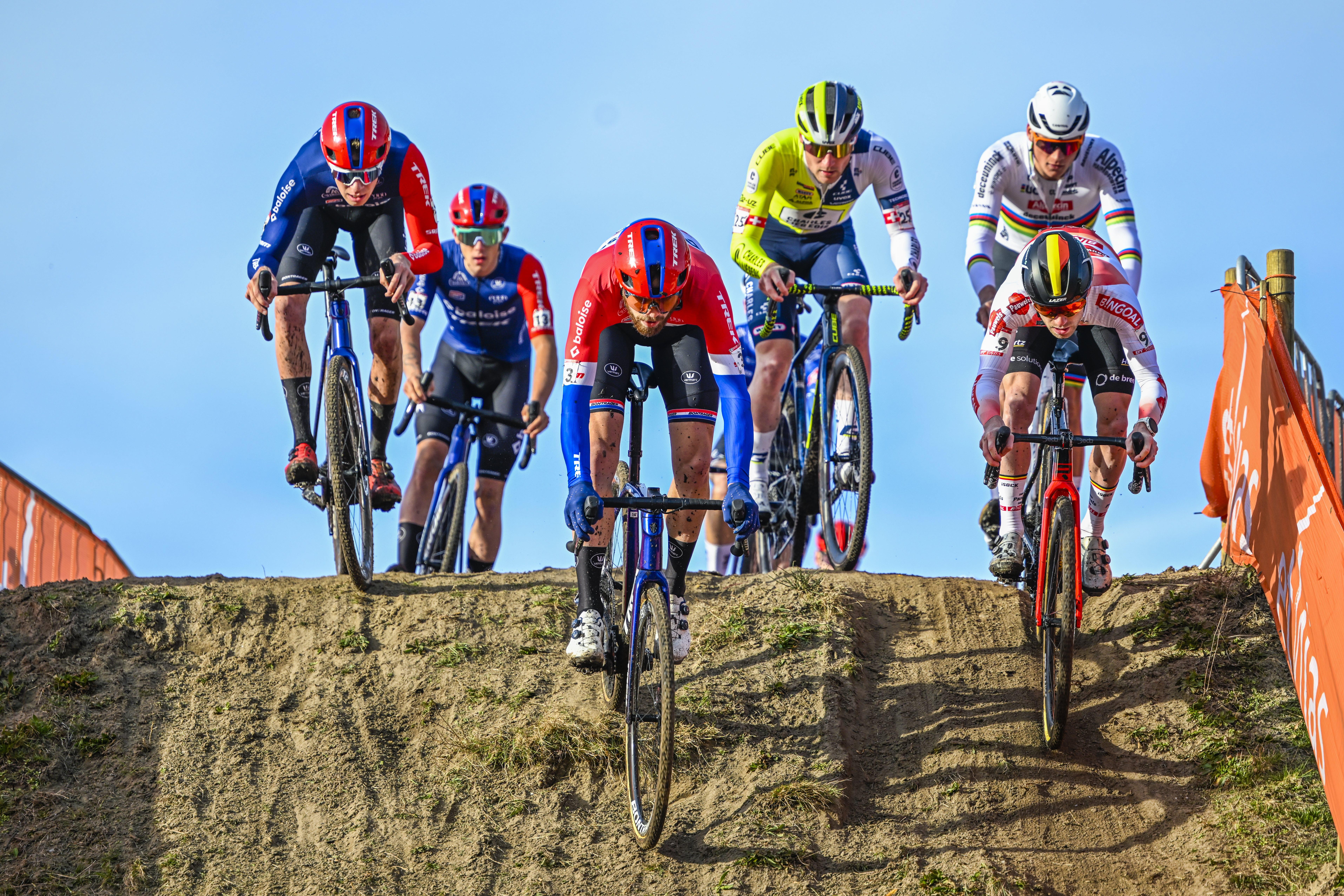 Torbjørn Røed i VM-duell med Mathieu van der Poel og Greg van Avermaet ...